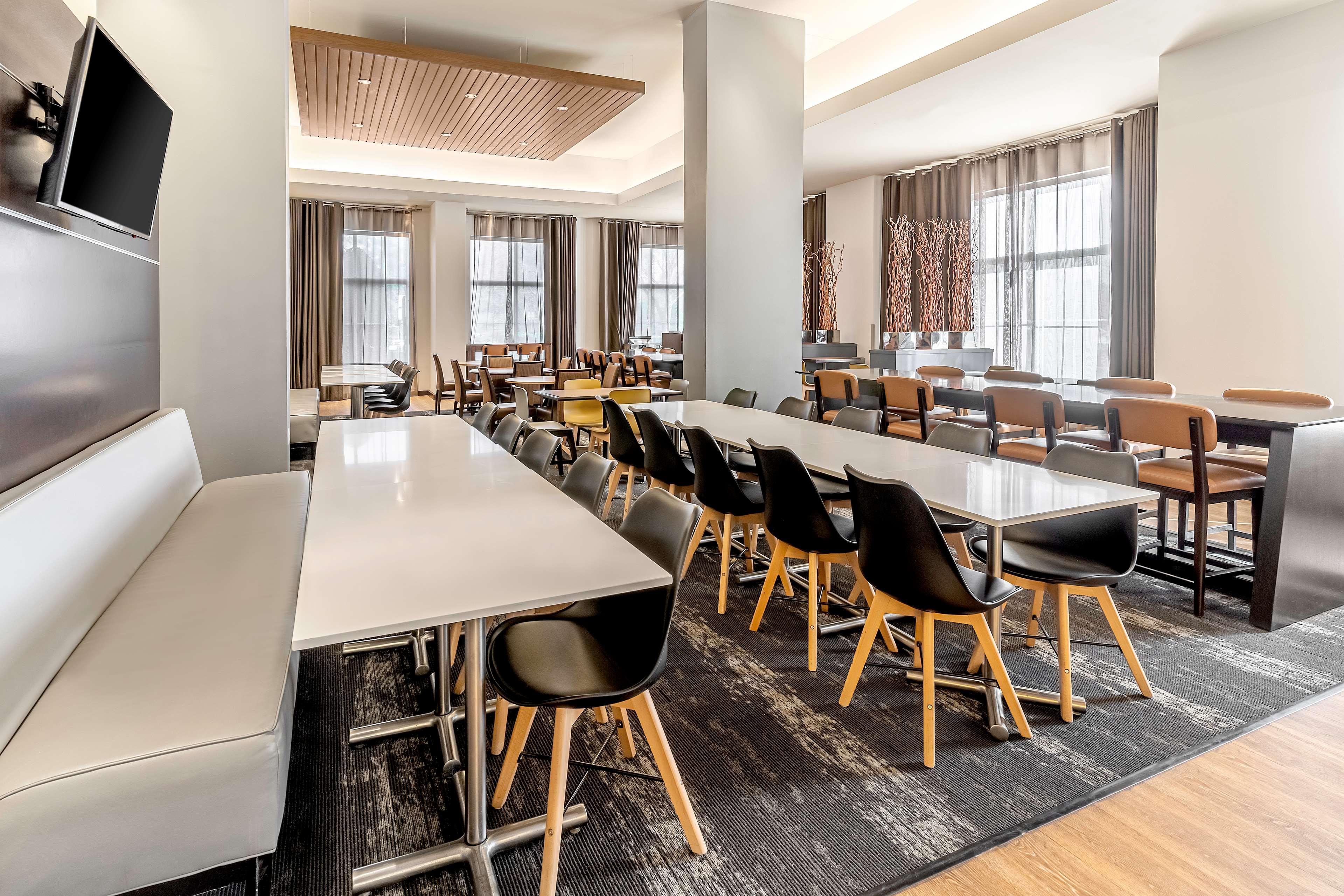 Hyatt House Richmond - Hotel 3*