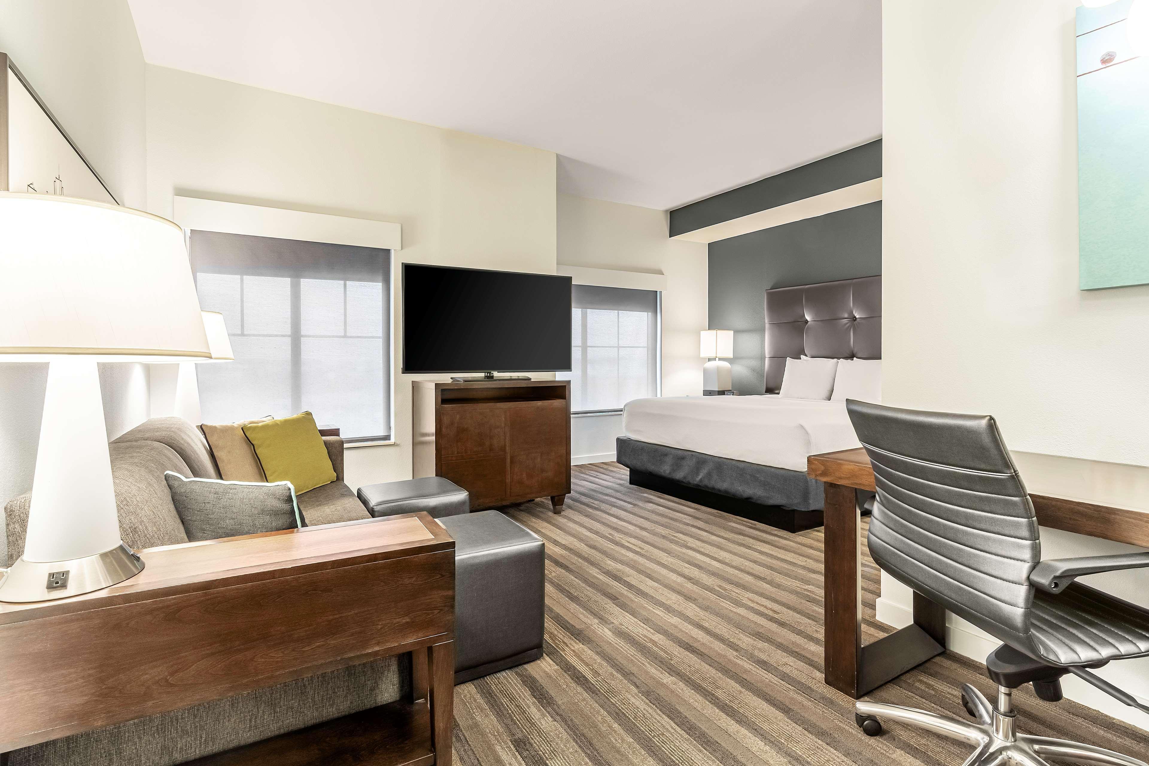 Hyatt House Richmond - 3*