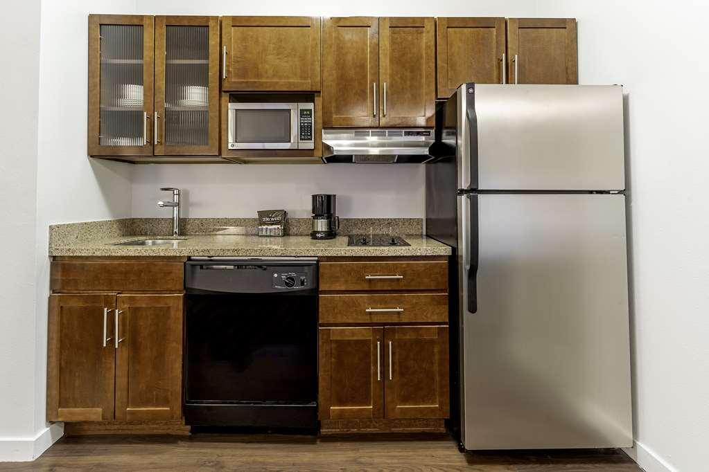 Hyatt House Richmond - 3*